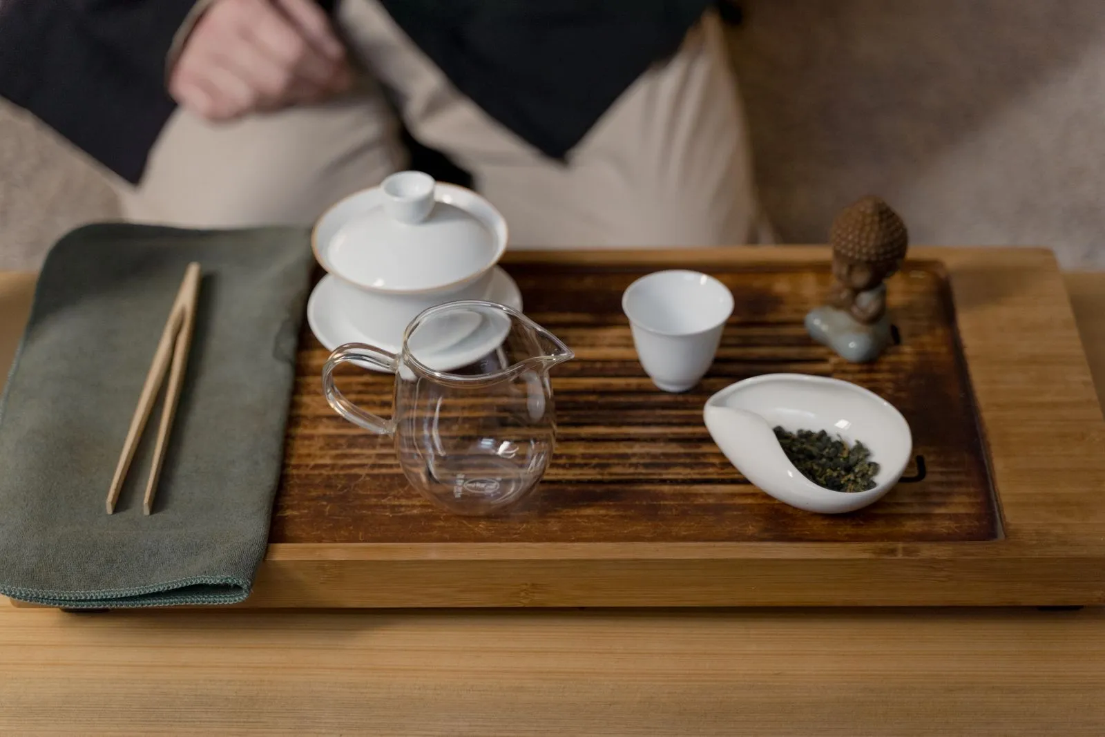 What to Expect at a Tea Meditation Session
